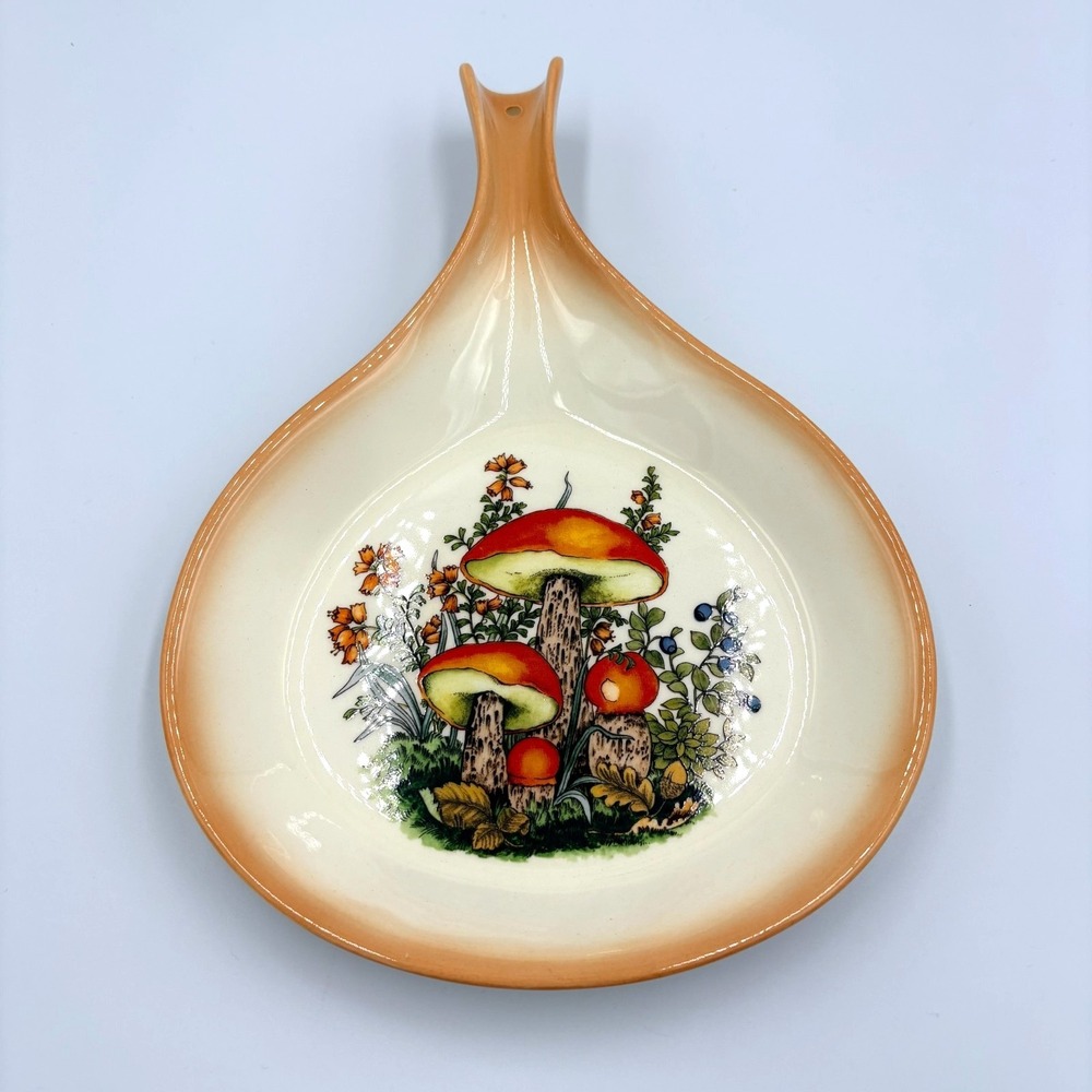 Vintage Mushroom Wall Decor – Retro Cottagecore Ceramic Hanging Spoon Art Plate